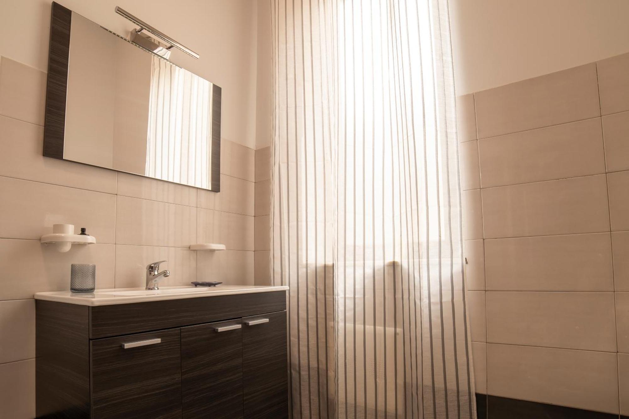 Centro Stazione Aeroporto Wi-Fi&Self Check-In Apartment ปาแลร์โม ภายนอก รูปภาพ