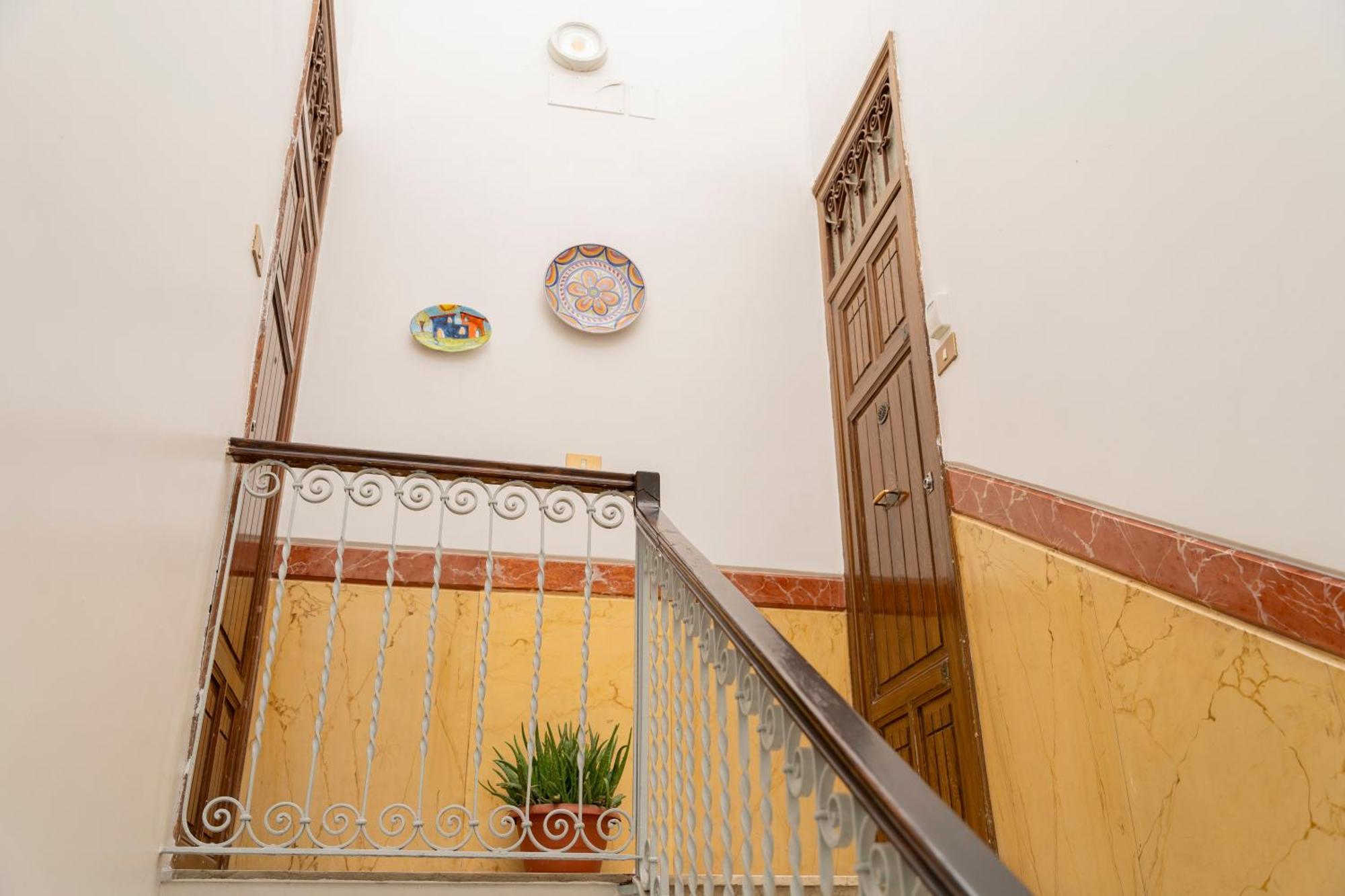 Centro Stazione Aeroporto Wi-Fi&Self Check-In Apartment ปาแลร์โม ภายนอก รูปภาพ
